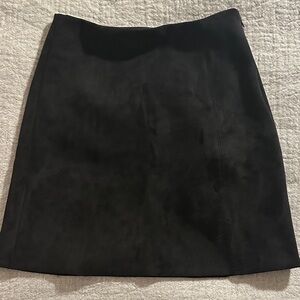 Like new Aritzia suede like skirt, black size 6